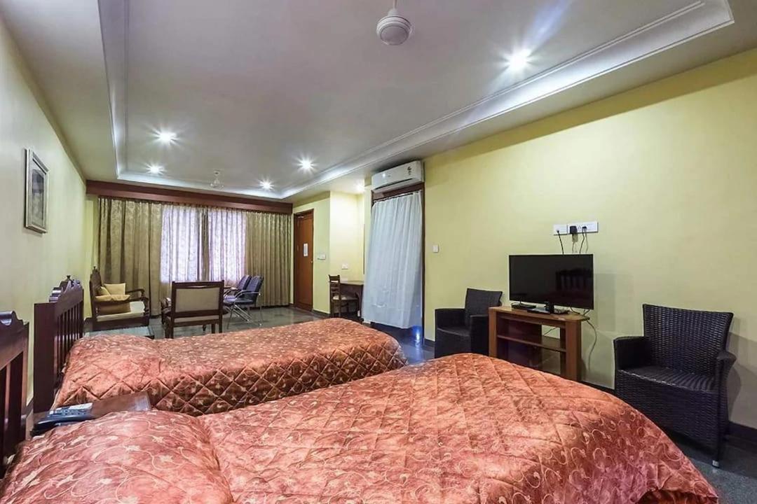 Krishna Heritage Resort Badami Luaran gambar